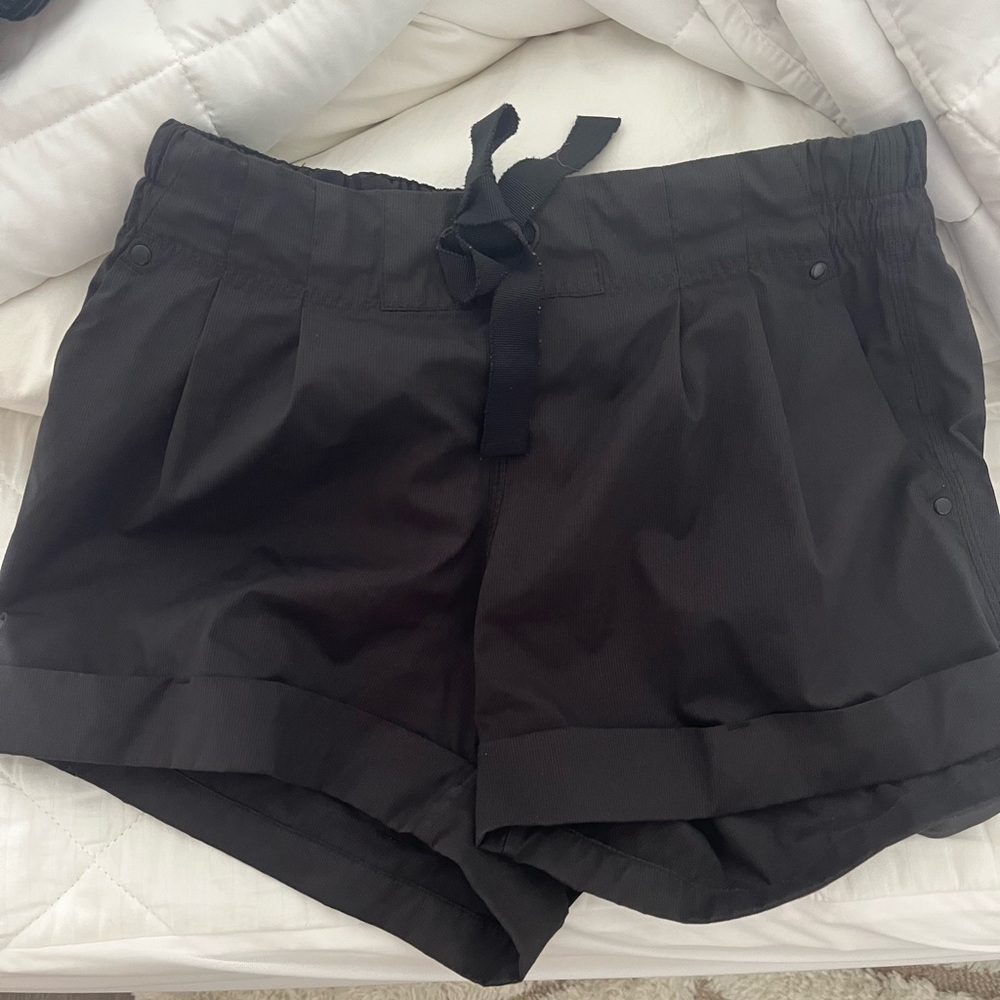 Lululemon black tie shorts